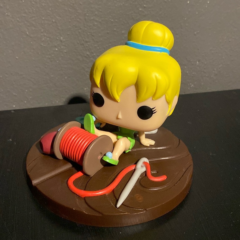 Tinker bell funko pop.